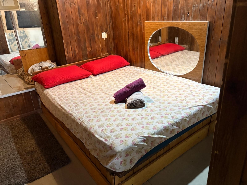 בית מצויינים 11