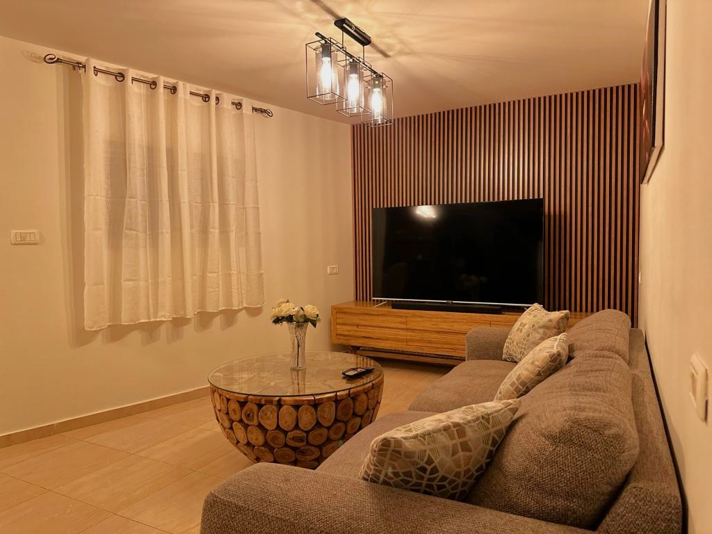 קווין רום queen room 2