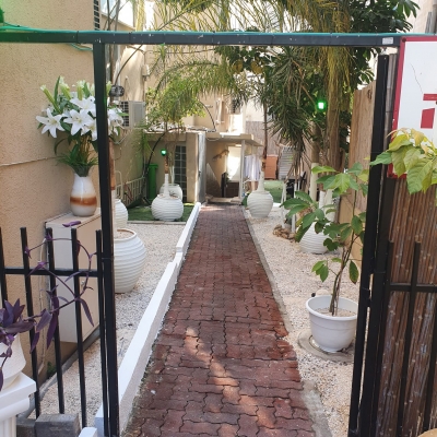 מלונית רויאל 2