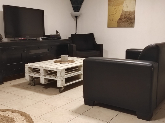 בלב המטעים 4