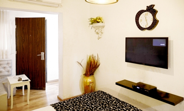 adel rooms 7