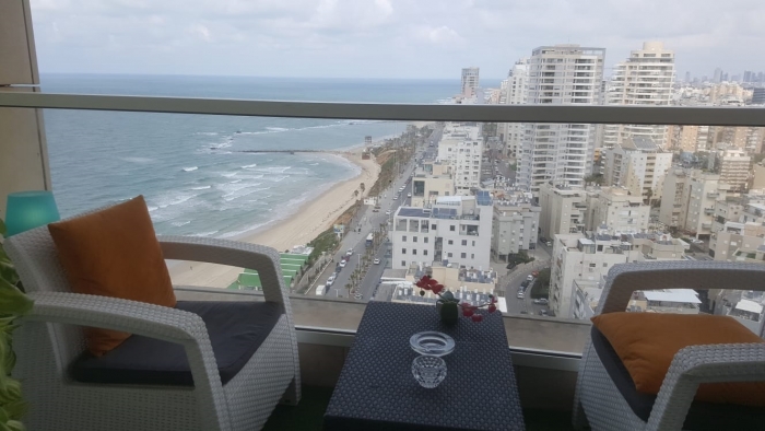 שלווה מול הים 5