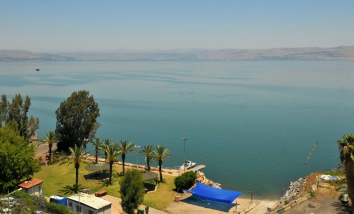 אהבה על שפת כנרת 4