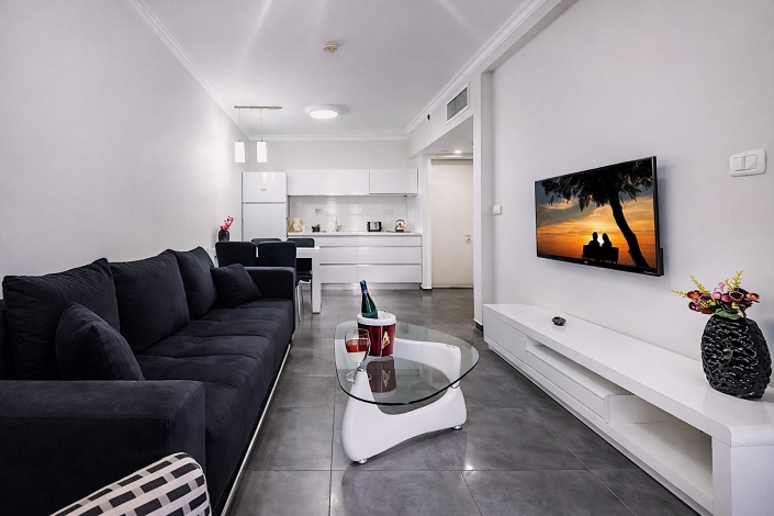 אהבה על שפת כנרת 1