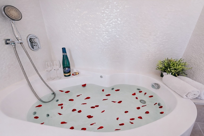 אהבה על שפת כנרת 5