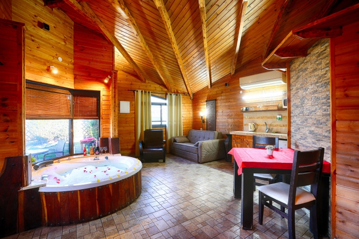 מקום קצת אחרת 13