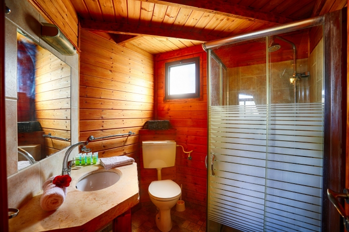 מקום קצת אחרת 15