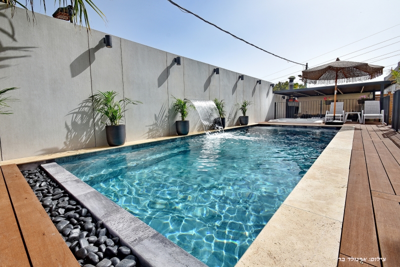 פנינת האוהבים 1