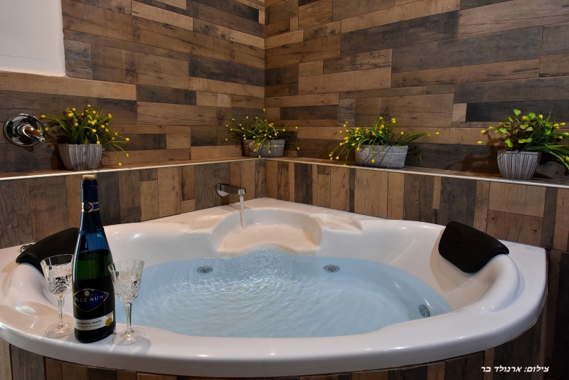 פנינת האוהבים 10